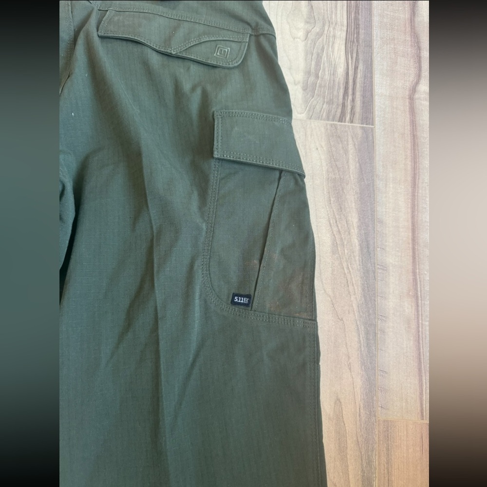 5.11 Tactical Green Cargo Pants - Picture 3 of 4